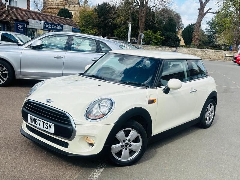 Used Mini One D Hatch 95 HP (69 kW) 2017 White Hatchback