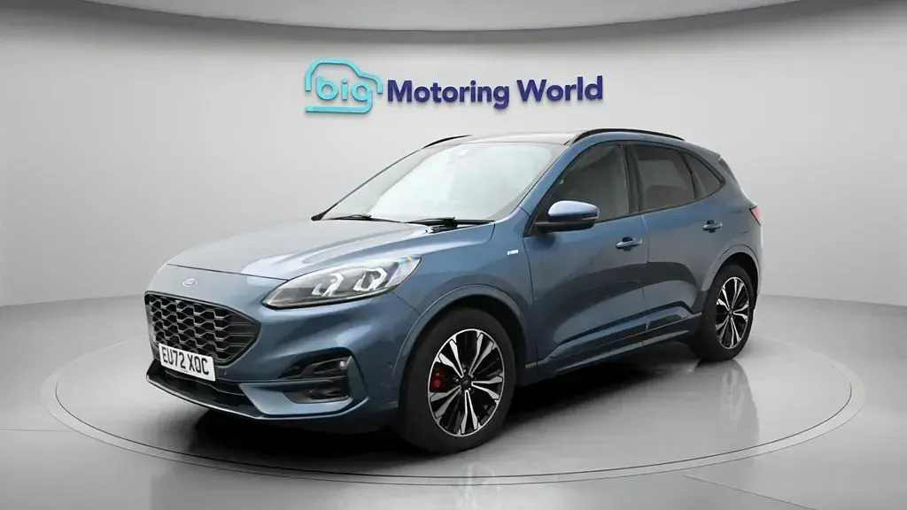 Usado Ford Kuga ST-Line X 190 CV (139 kW) 2022 Azul SUV