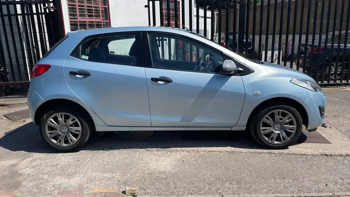 Used Mazda 2 2012 Blue Hatchback