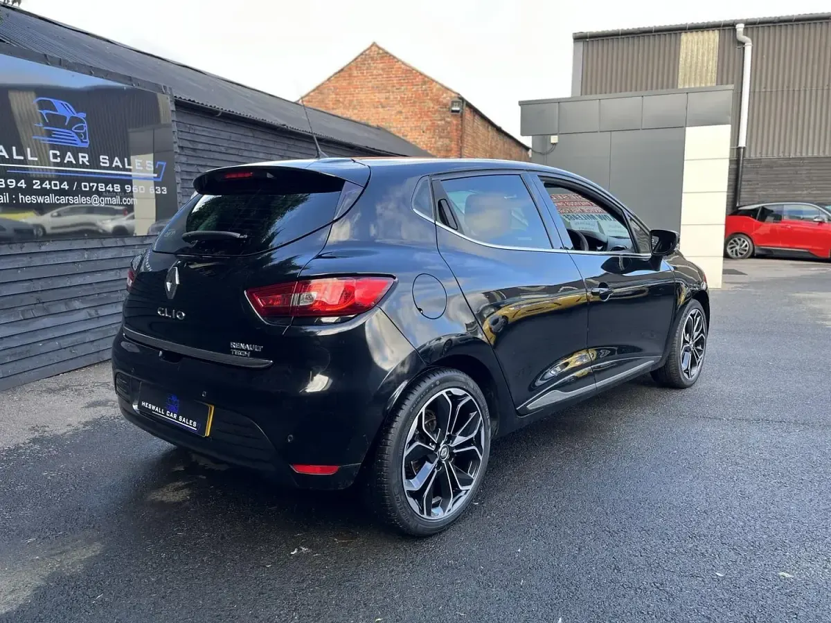 Used Renault Clio Iconic 110 HP (80 kW) 2019 Black Hatchback