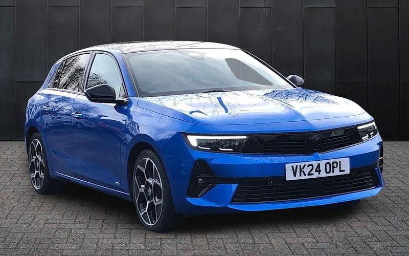 Used Vauxhall Astra Ultimate 131 HP (96 kW) 2024 Blue Hatchback