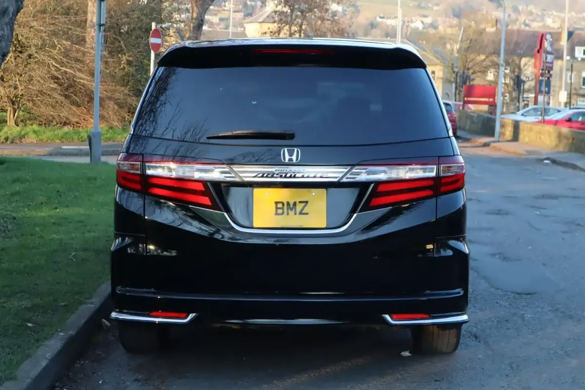 Używany Honda Odyssey 2015 Czarny Minivan