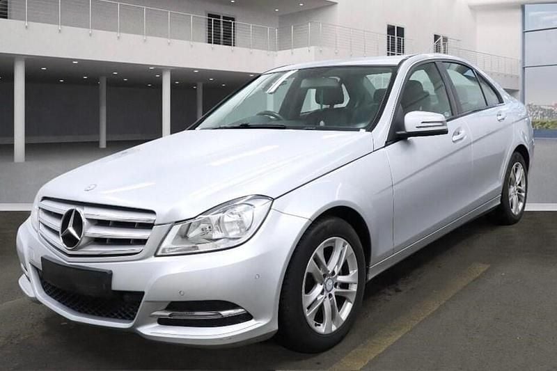 Used Mercedes C220 Executive 170 HP (125 kW) 2014 Silver Sedan