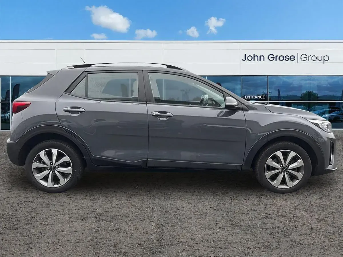 Used Kia Stonic 100 HP (73 kW) 2023 Grey SUV