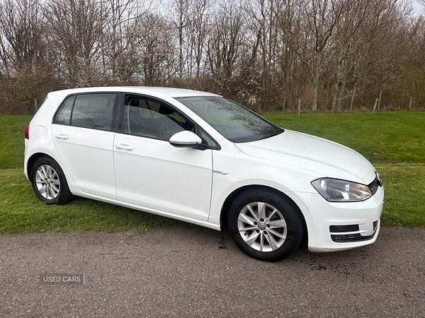 Used VW Golf VII 2016 White Hatchback