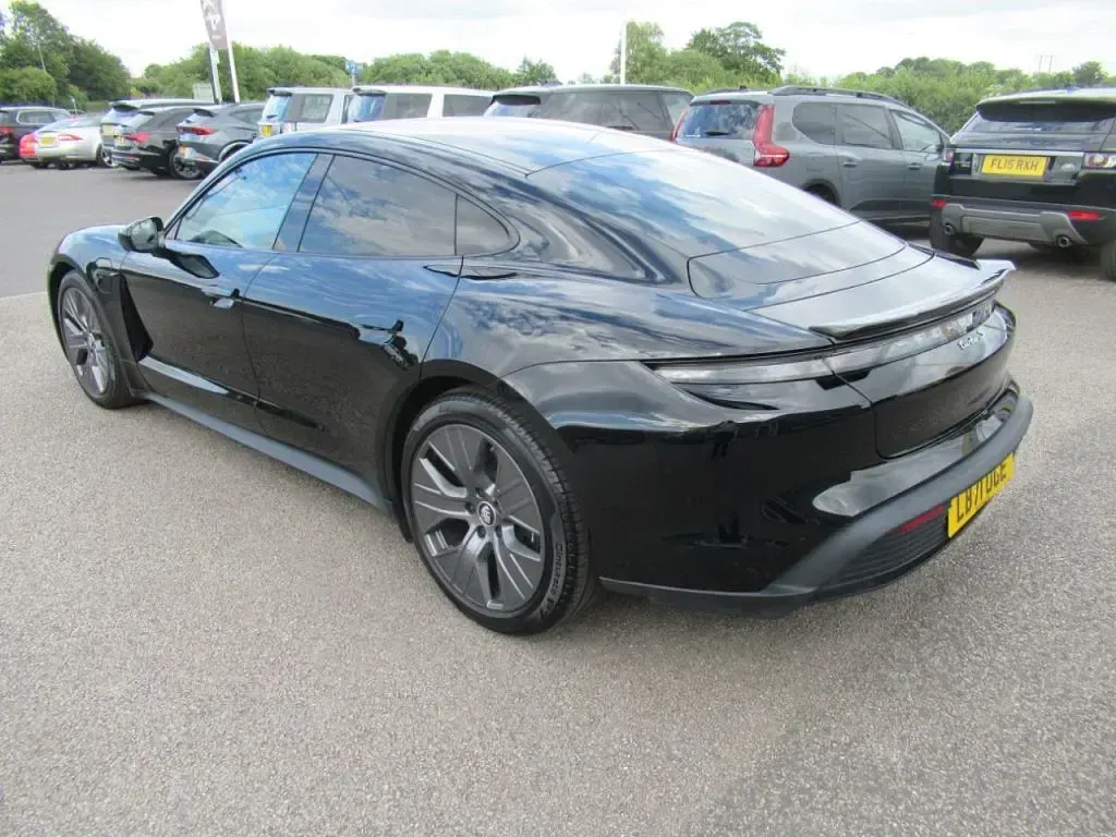 Used Porsche Taycan 300 kW (408 HP) 2021 Black Sedan