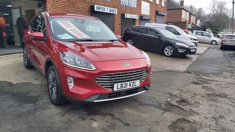 Used Ford Kuga Titanium 120 HP (88 kW) 2021 Red SUV