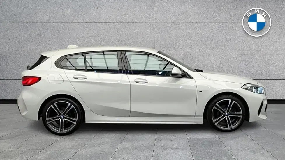 Used BMW 118 M Sport 136 HP (100 kW) 2023 White Hatchback