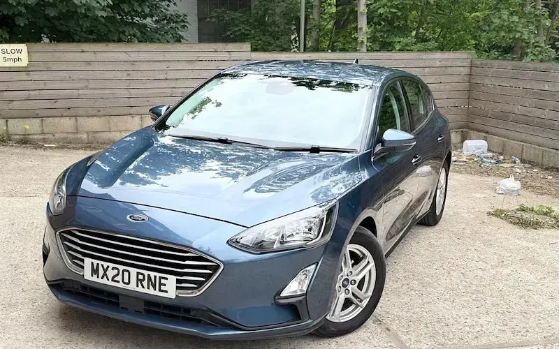 Used Ford Focus Zetec 101 HP (74 kW) 2020 Blue Hatchback