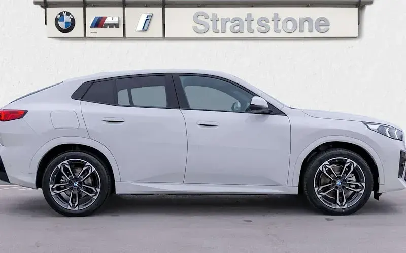 Used BMW iX2 M Sport 230 kW (313 HP) 2025 White SUV