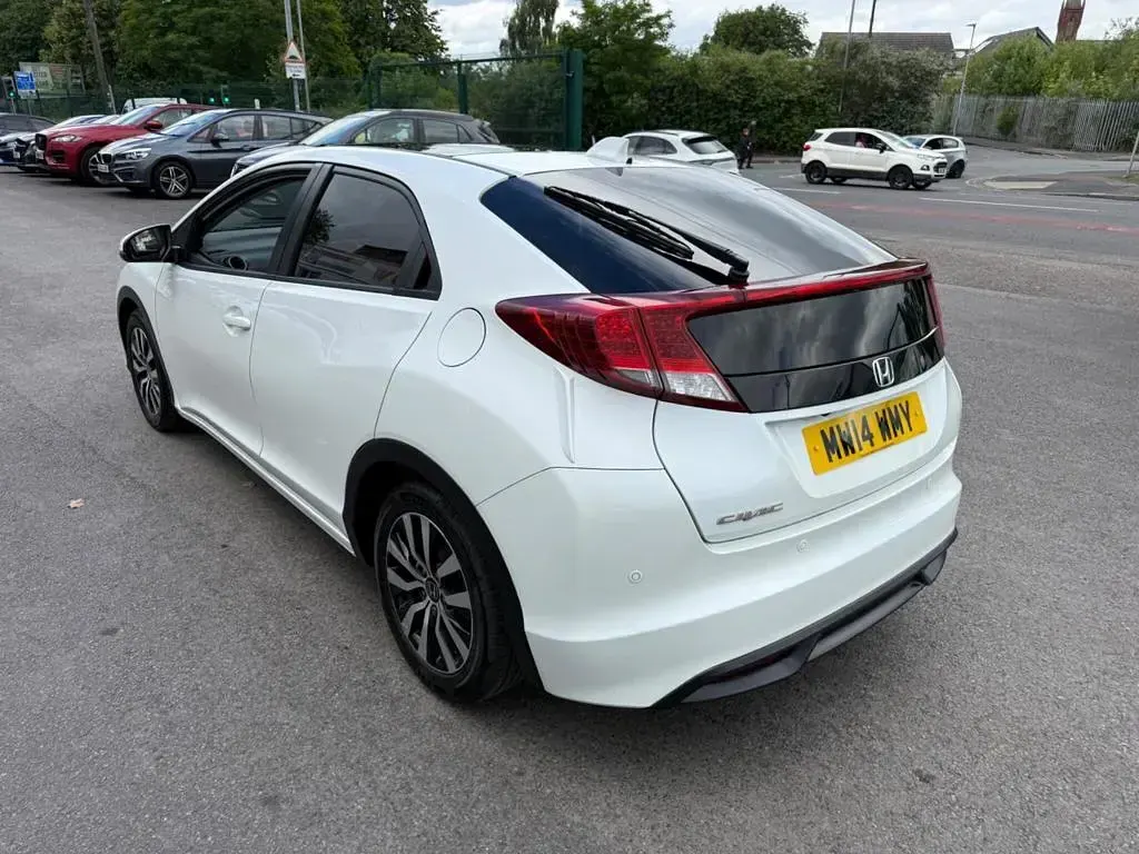 Used Honda Civic SR 120 HP (88 kW) 2014 White Hatchback