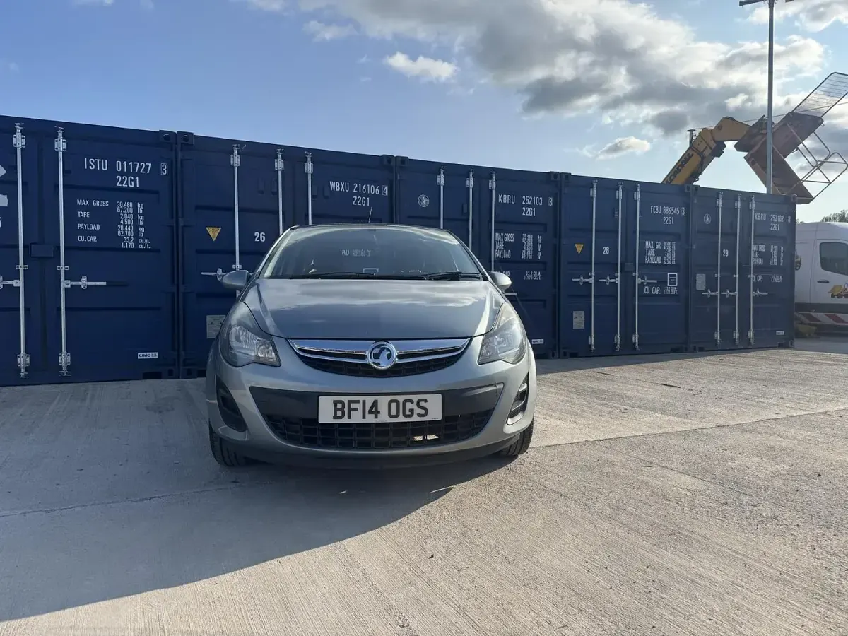 Used Vauxhall Corsa Design Edition 99 HP (72 kW) 2014 Silver Hatchback