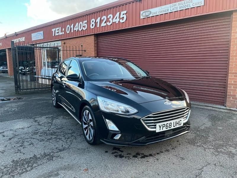 Black Used 2018 Ford Focus Zetec Hatchback | £7,289 (Fair price) - Image 1/4