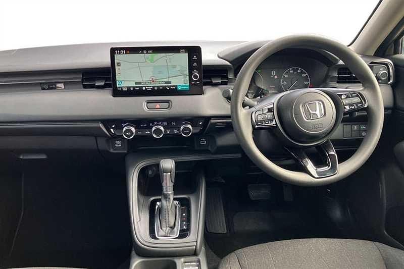 Used Honda HR-V Elegance 131 HP (96 kW) 2024 Beige SUV