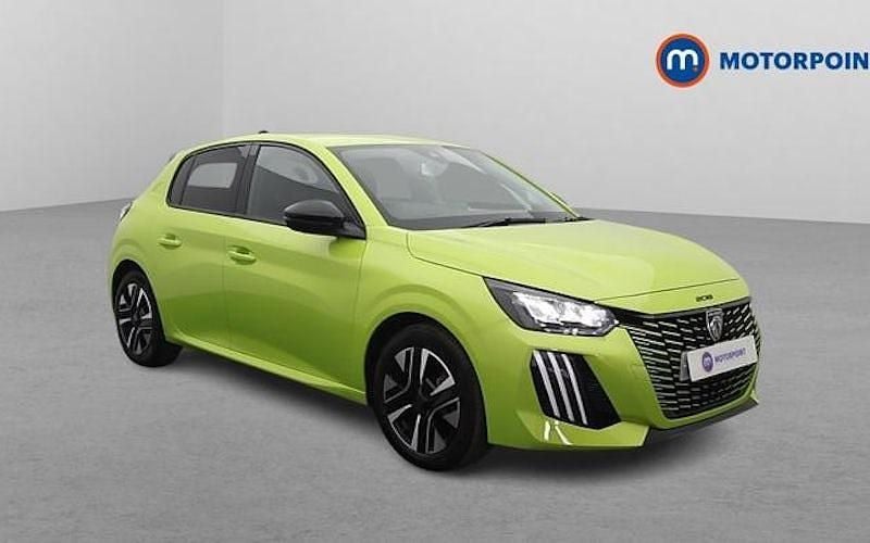 Used Peugeot 208 Allure 101 HP (74 kW) 2024 Yellow Hatchback