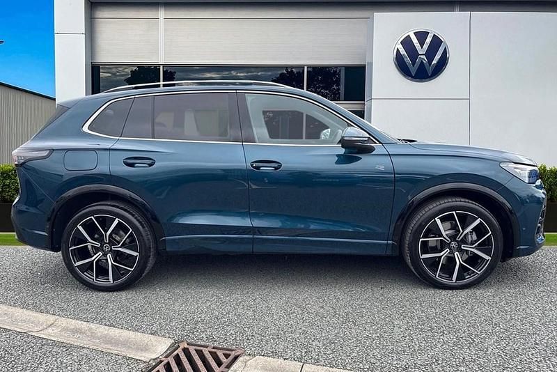 Used VW Tiguan R-line 150 HP (110 kW) 2025 Blue SUV