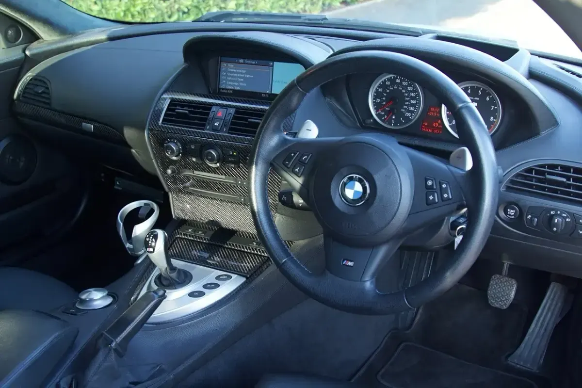 Used BMW M6 Comfort Edition 507 HP (372 kW) 2007 White Coupe