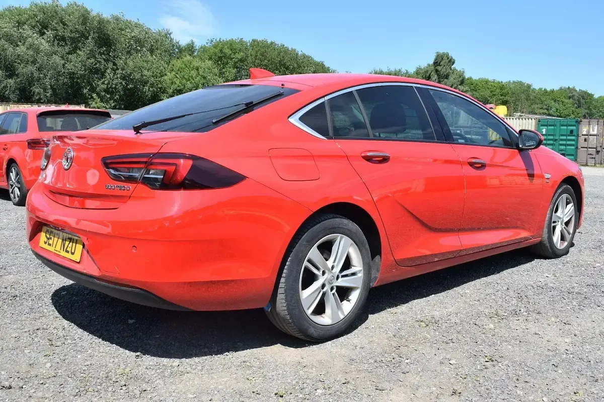 Used Vauxhall Insignia Elite 110 HP (80 kW) 2017 Red Hatchback