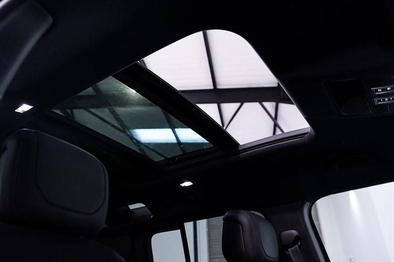 Used Land Rover Defender SE Dynamic 250 HP (183 kW) 2023 Black SUV