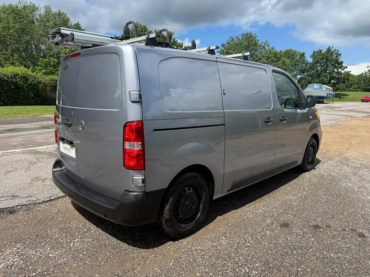 Used Vauxhall Vivaro 100 kW (136 HP) 2021 Grey MPV