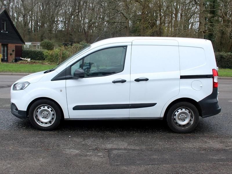 Used Ford Transit S 100 HP (73 kW) 2021 White Van