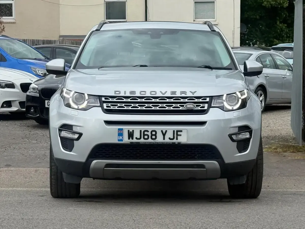 Used Land Rover Discovery Sport HSE 180 HP (132 kW) 2018 Silver SUV