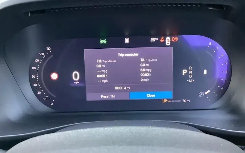 New Volvo XC40 Plus 163 HP (119 kW) 2027 Black SUV