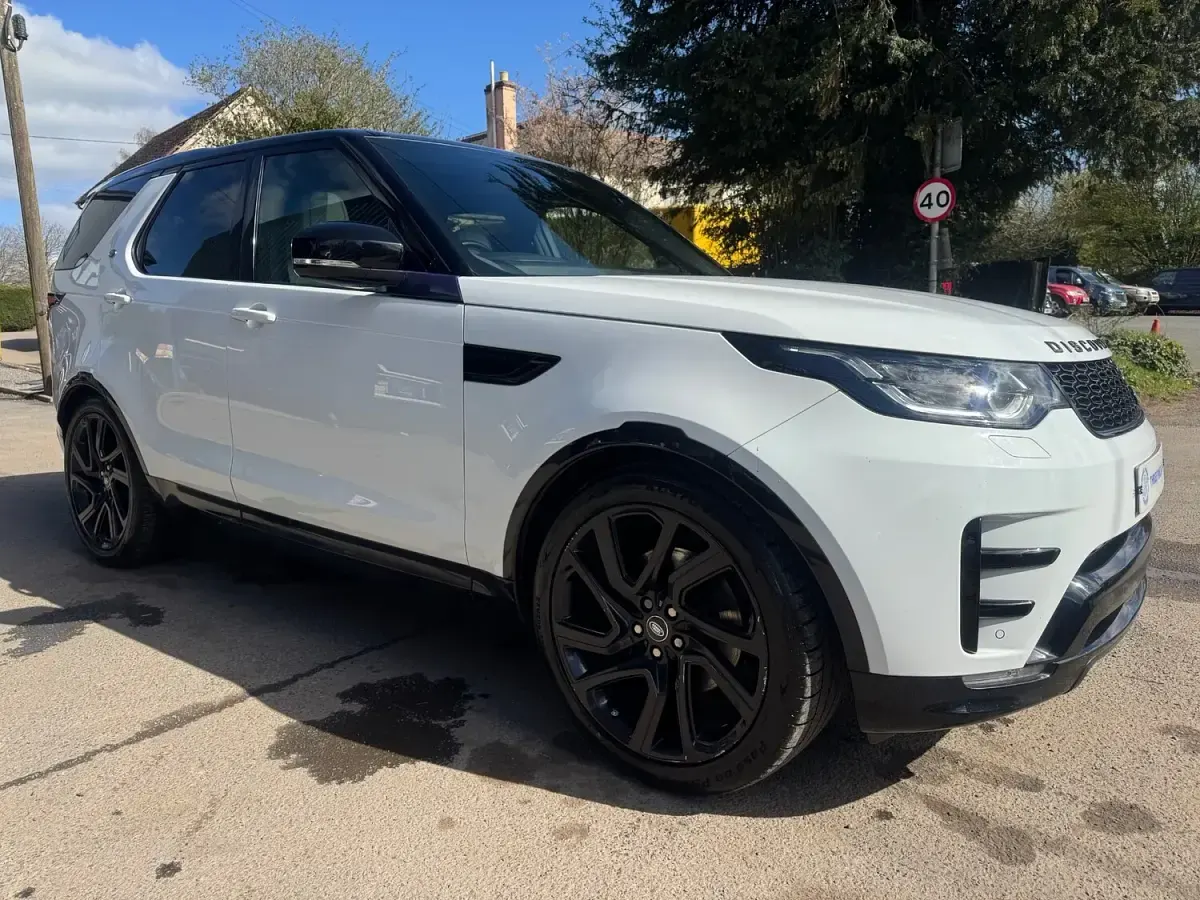 Used Land Rover Discovery 5 HSE 2017 White SUV