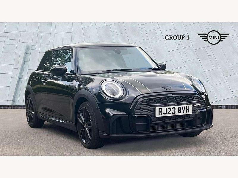 Black Used 2023 Mini Cooper Premium Hatchback | £23,450 (Fair price) - Image 1/4
