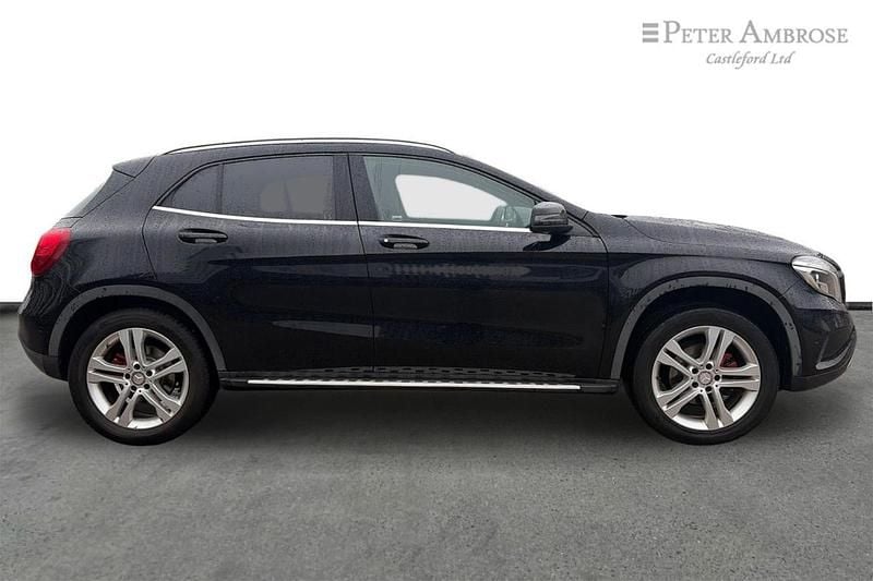 Black Used 2016 Mercedes GLA200 Premium SUV | £13,150 (Fair price) - Image 1/3