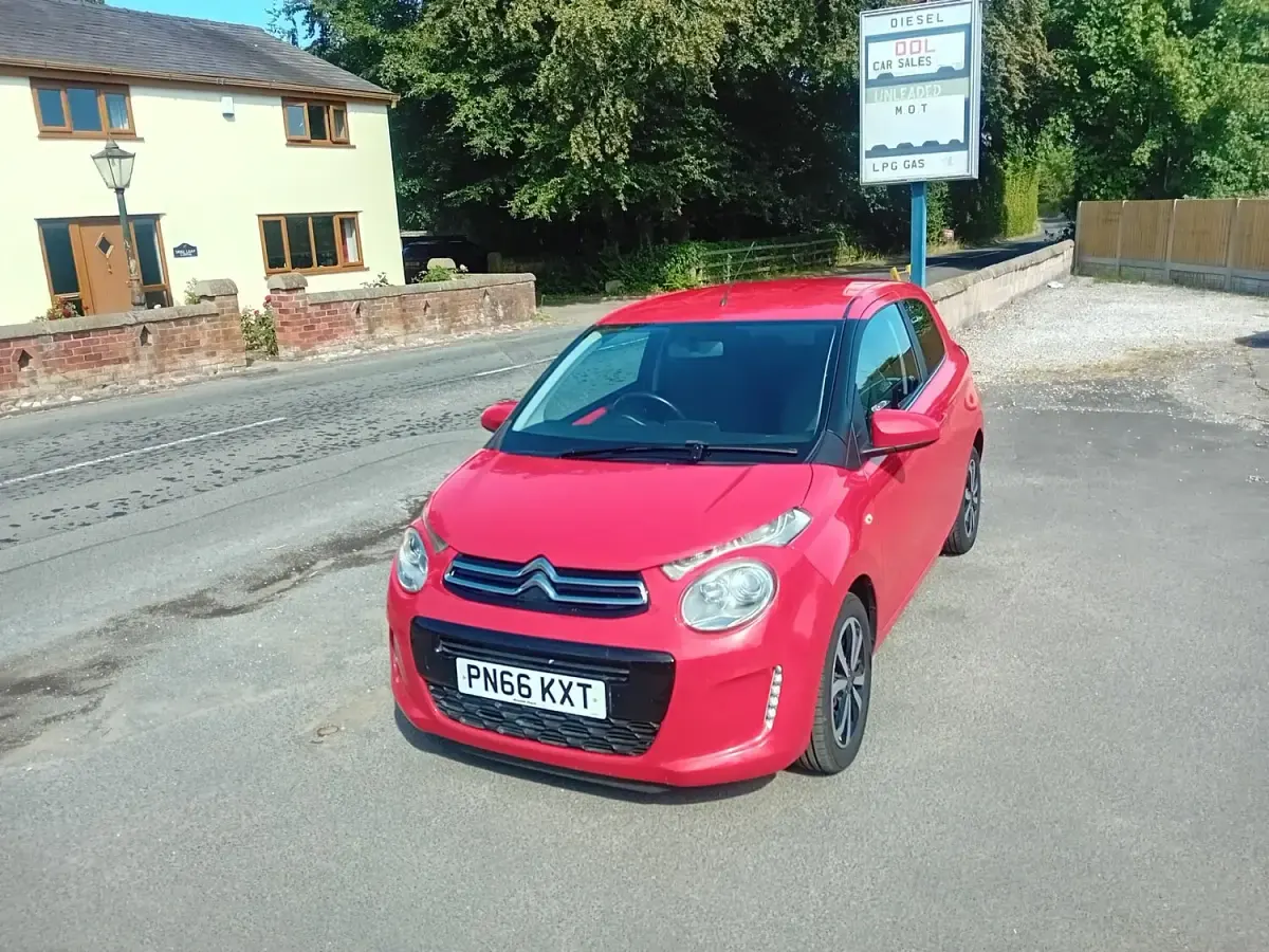 Used Citroën C1 Flair 82 HP (60 kW) 2016 Red Hatchback