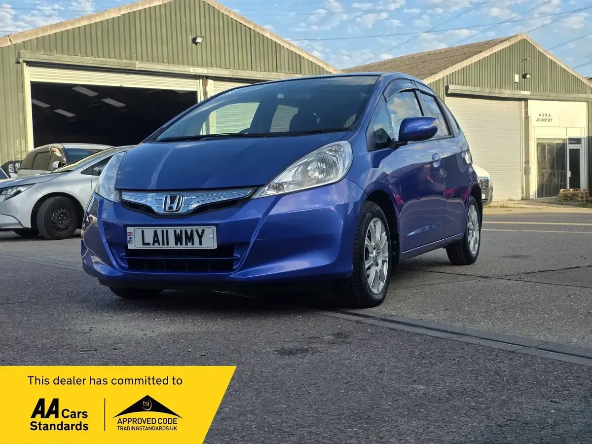 Used Honda Fit Hybrid 2011 Mauve/purple Hatchback