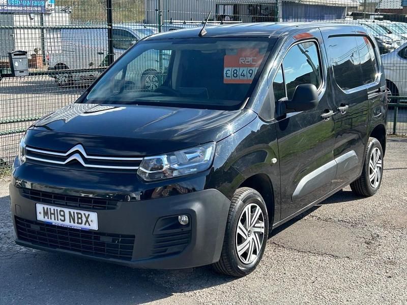 Used Citroën Berlingo 75 HP (55 kW) 2019 Black MPV