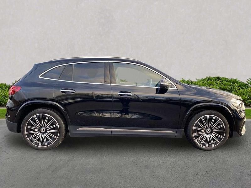 Used Mercedes GLA220 AMG Line Premium Plus 190 HP (139 kW) 2024 Black SUV