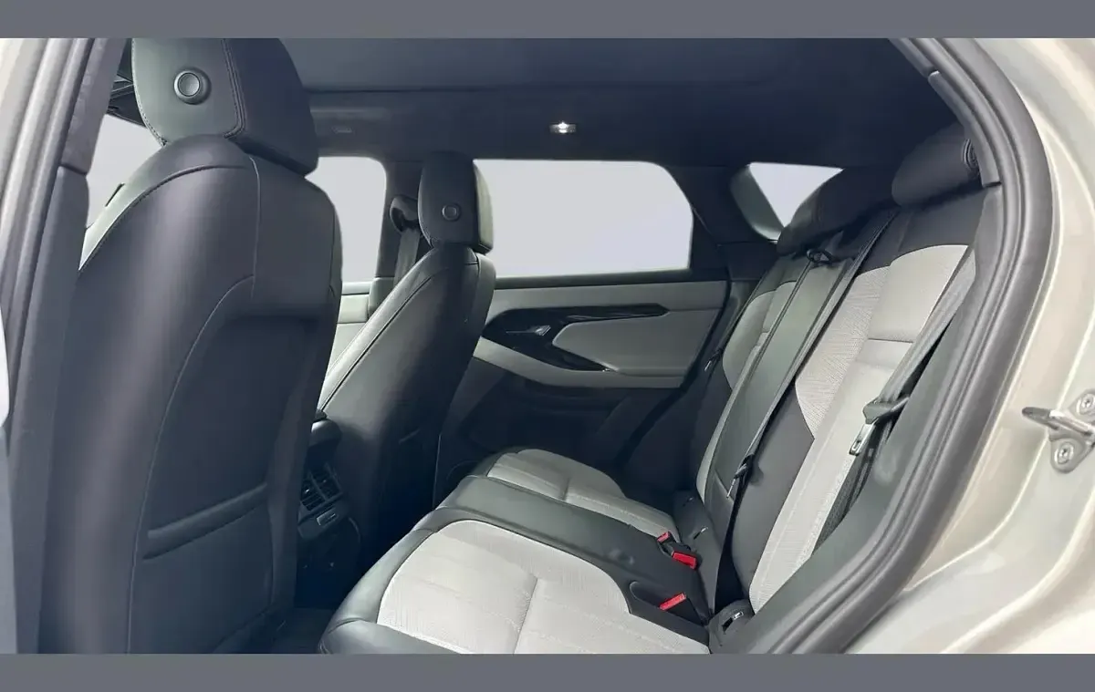Used Land Rover Range Rover evoque Autobiography 200 HP (147 kW) 2025 Silver SUV