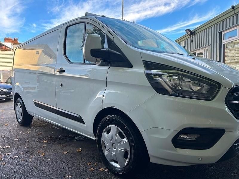 White Used 2020 Ford Transit Custom Trend | £9,455 (Good price) - Image 1/3