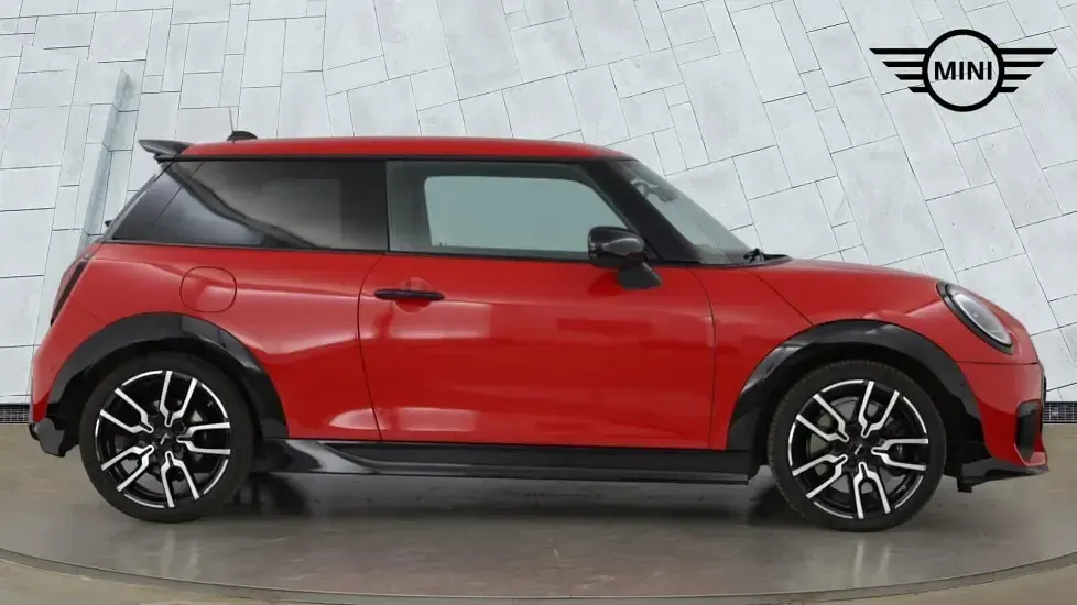Used Mini Cooper Hatch 154 HP (113 kW) 2024 Red Hatchback