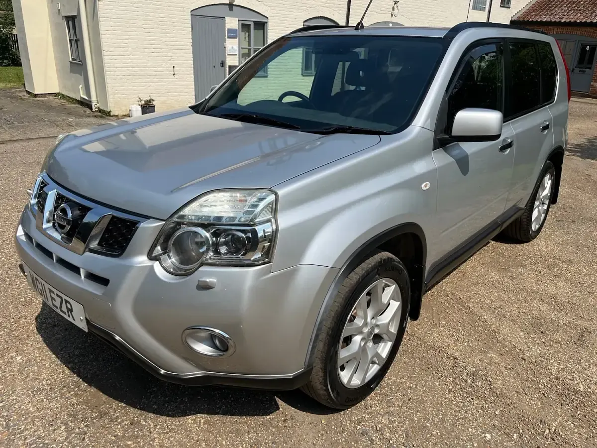 Used Nissan X-Trail Tekna 173 HP (127 kW) 2011 Silver SUV