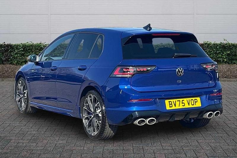 Used VW Golf VIII R 333 HP (244 kW) 2026 Lapiz blue Hatchback