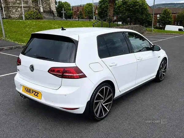 Used VW Golf VII GTD 2016 White Hatchback