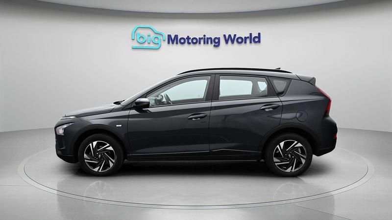 Używany Hyundai Bayon SE 101 KM (74 kW) 2023 Szary SUV