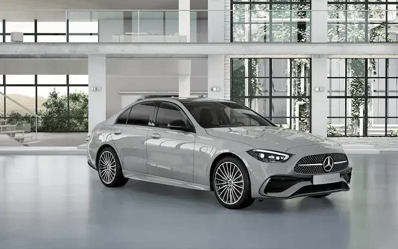 Usado Mercedes C300 AMG Line Premium Plus 258 HP (189 kW) 2025 Sedan