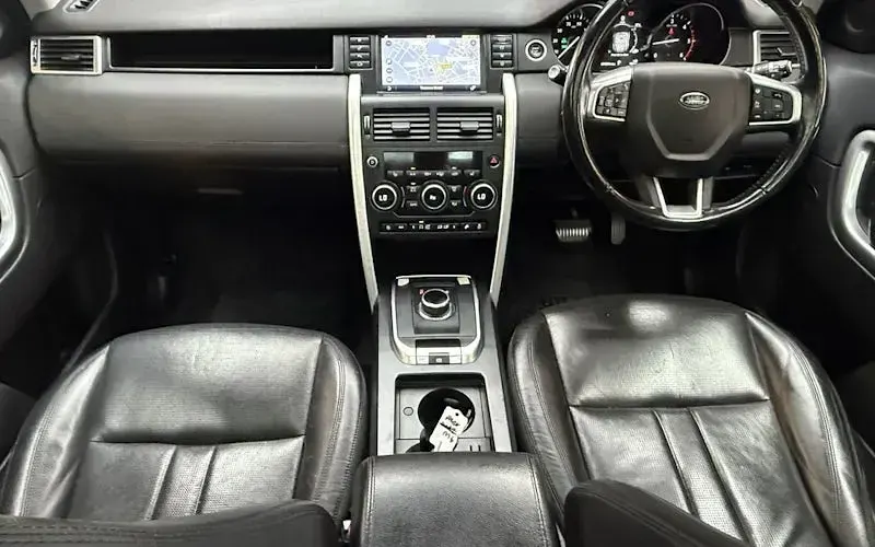 Used Land Rover Discovery Sport HSE 179 HP (131 kW) 2018 Silver SUV