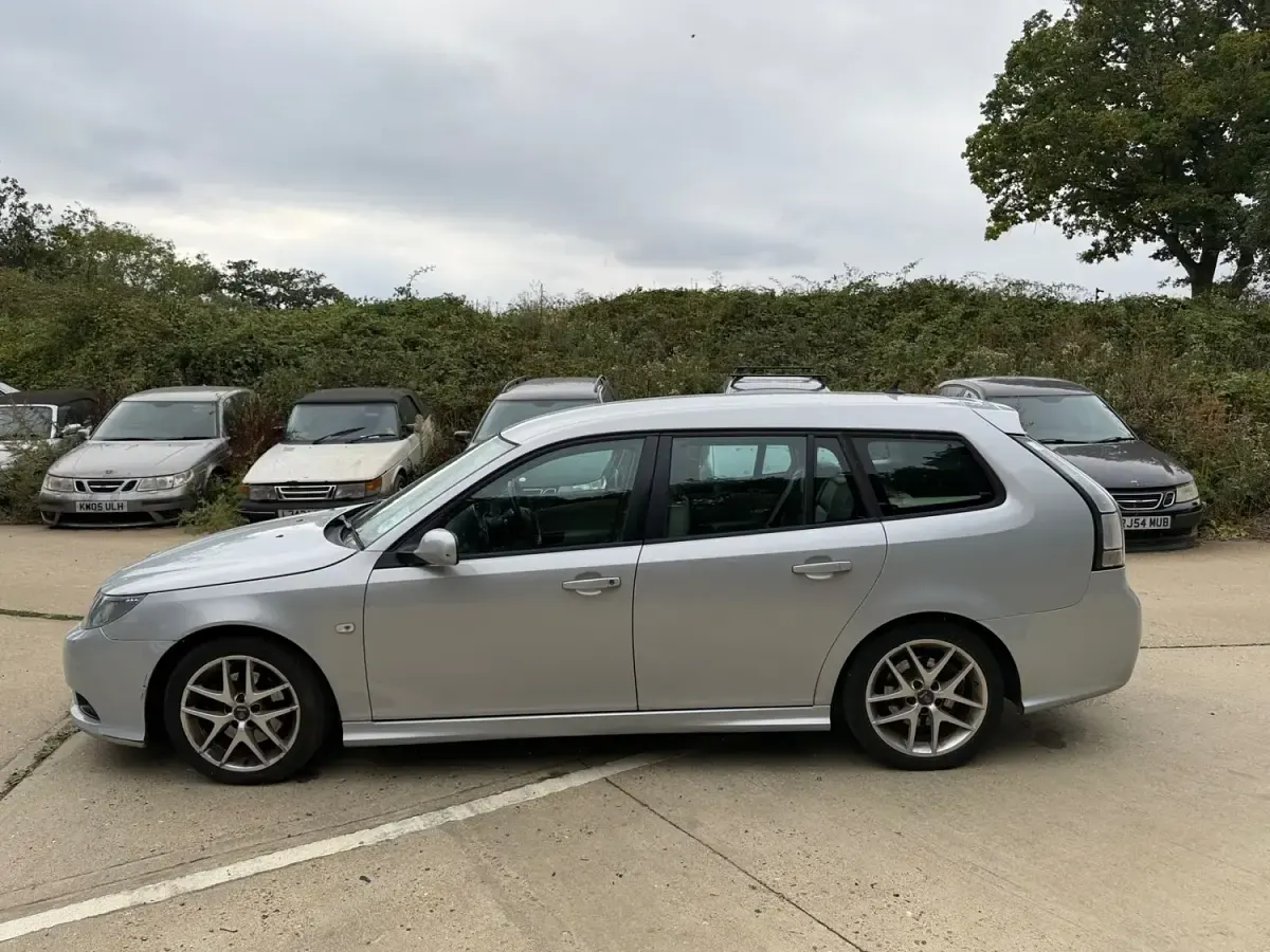 Used Saab 9-3 Vector 147 HP (108 kW) 2009 Silver Estate