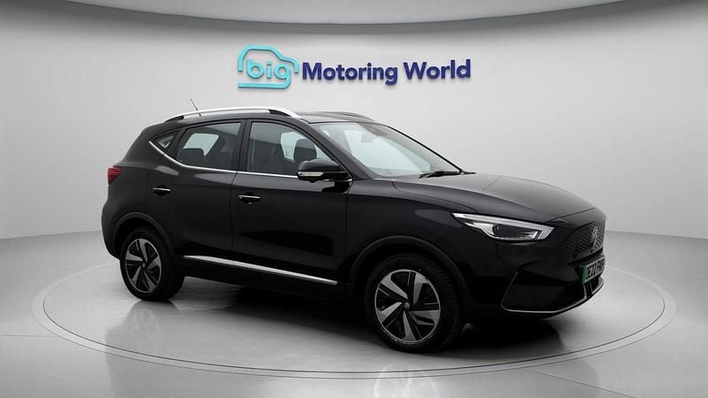 Used 2022 MG ZS Trophy Sedan | £14,742 (Fair price) - Image 1/4