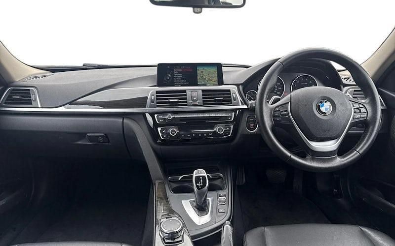 Used BMW 330 Luxury Line 252 HP (185 kW) 2016 Black Estate