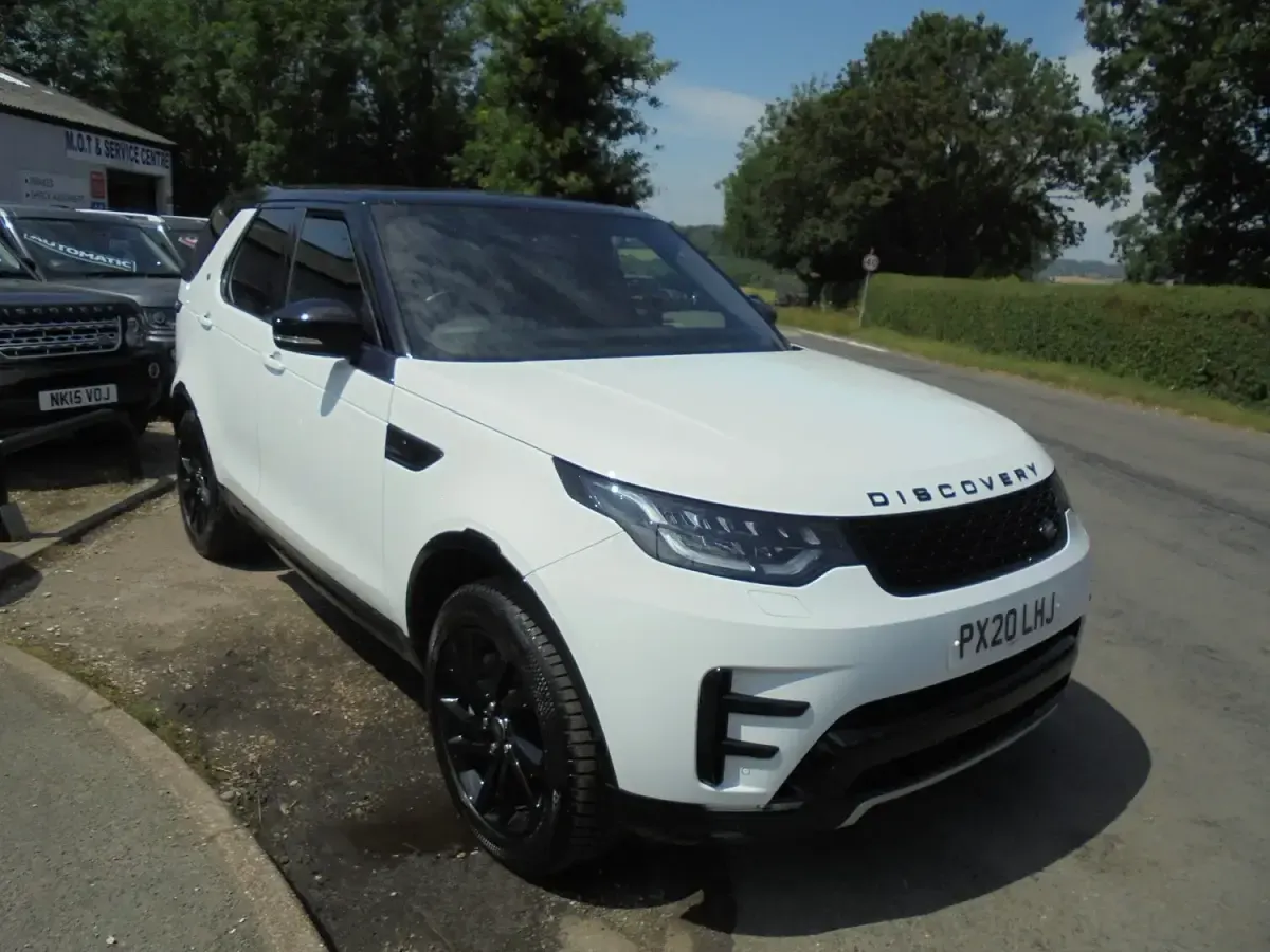 Used Land Rover Discovery Landmark 2020 White SUV