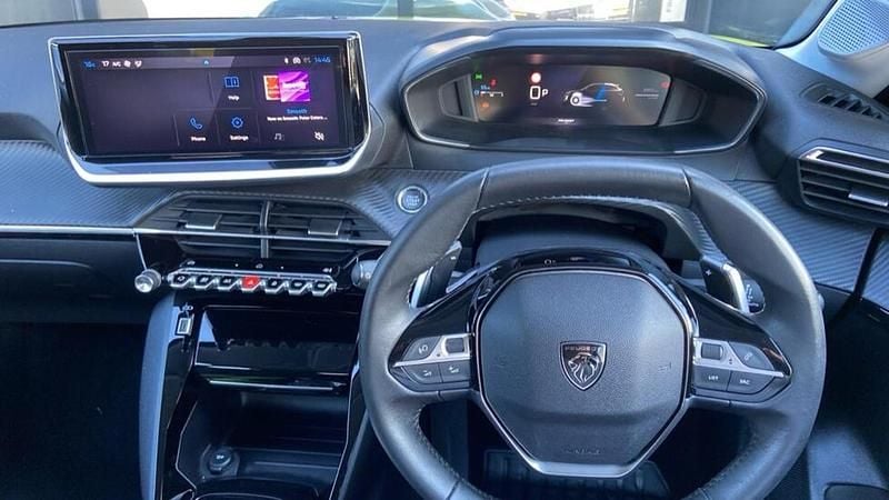 Used Peugeot 208 Allure 99 HP (72 kW) 2024 Hatchback