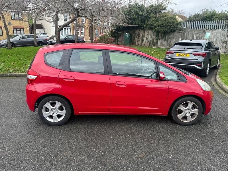 Used Honda Jazz ES 2009 Red Hatchback