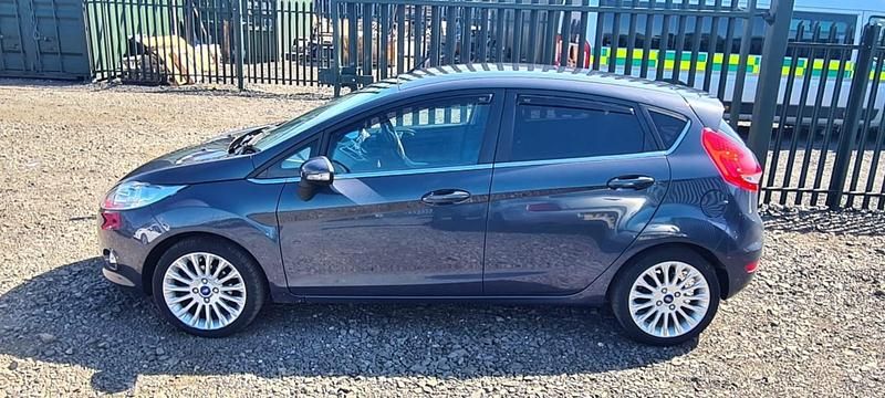 Used Ford Fiesta Titanium 2012 Grey Hatchback